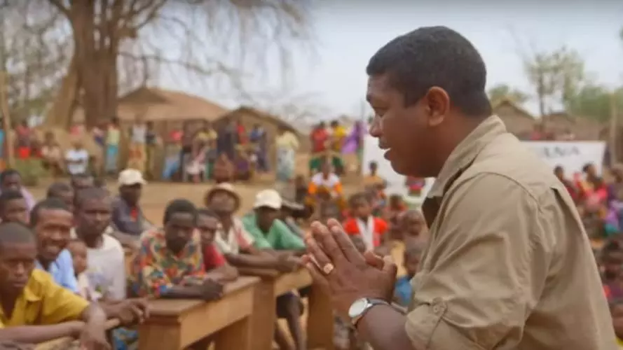 madagascar villagemeeting